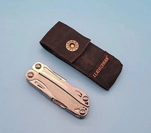 Leatherman Wingman Multi Tool w/ Sheath – Pocket Clip, Pliers, Screwdrivers New