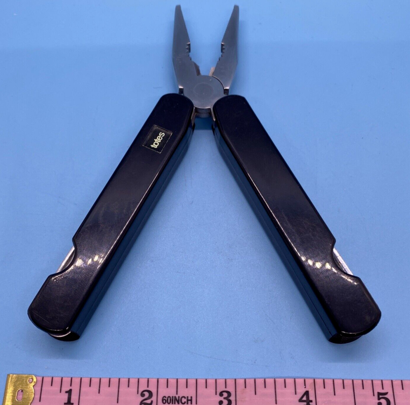 TOTES Multi-Tool 14 in 1 Executive Polished Stainless Medium Folding Case Pouch