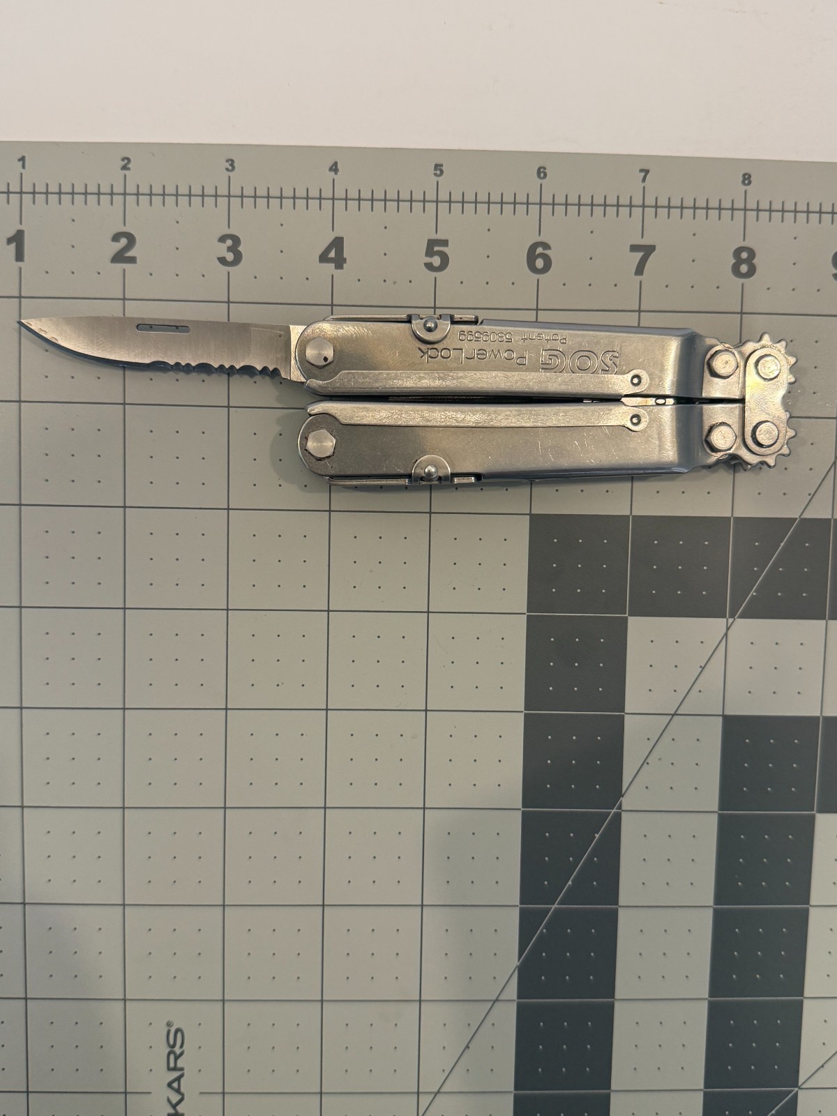 SOG PowerLock Stainless Multi-Tool Patent 5809599 w/ Leather Sheath