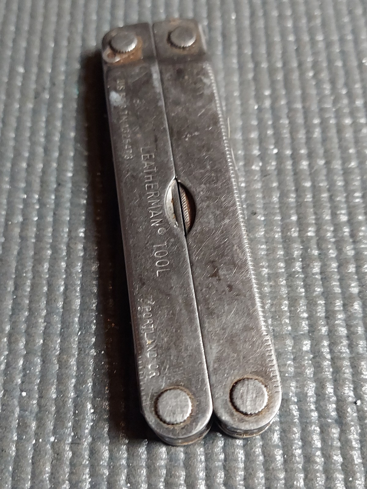 Original vintage Leatherman multi-tool, U.S. registered trademark (TM 1325473).