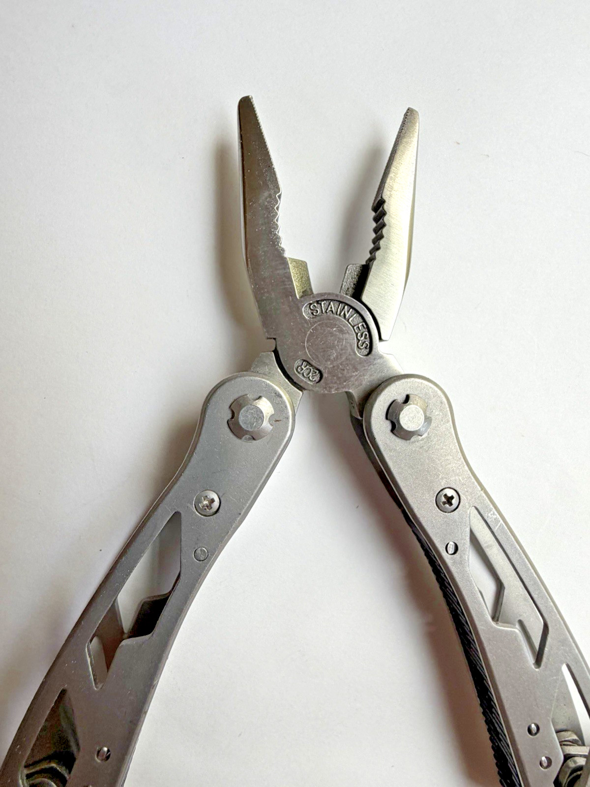 Stanley 13-in-1 Multi-Tool Pocket Knife Stainless Steel Pliers Non Slip Grip