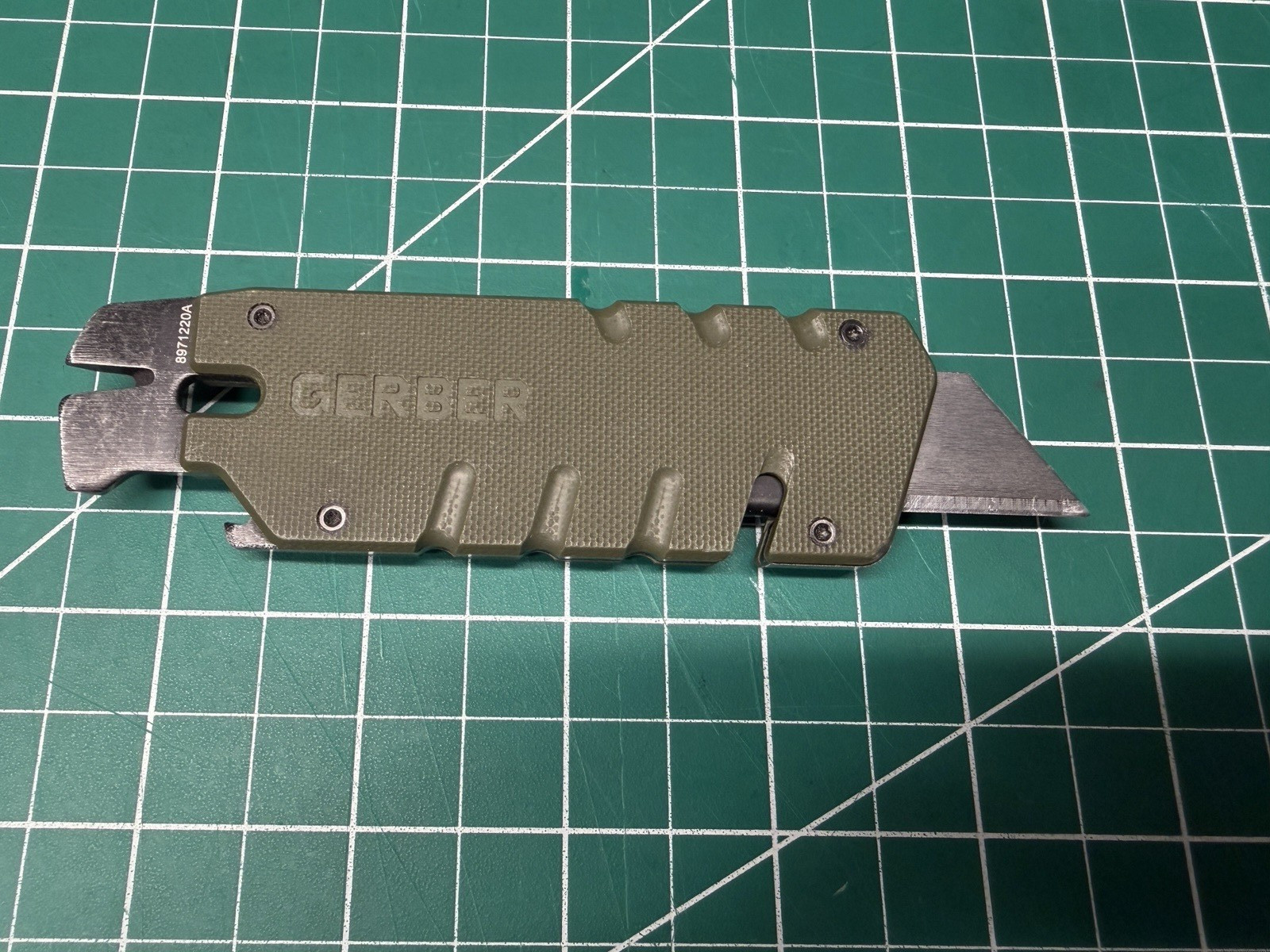 Gerber – Prybrid Utility Multi-Function Tool – Green
