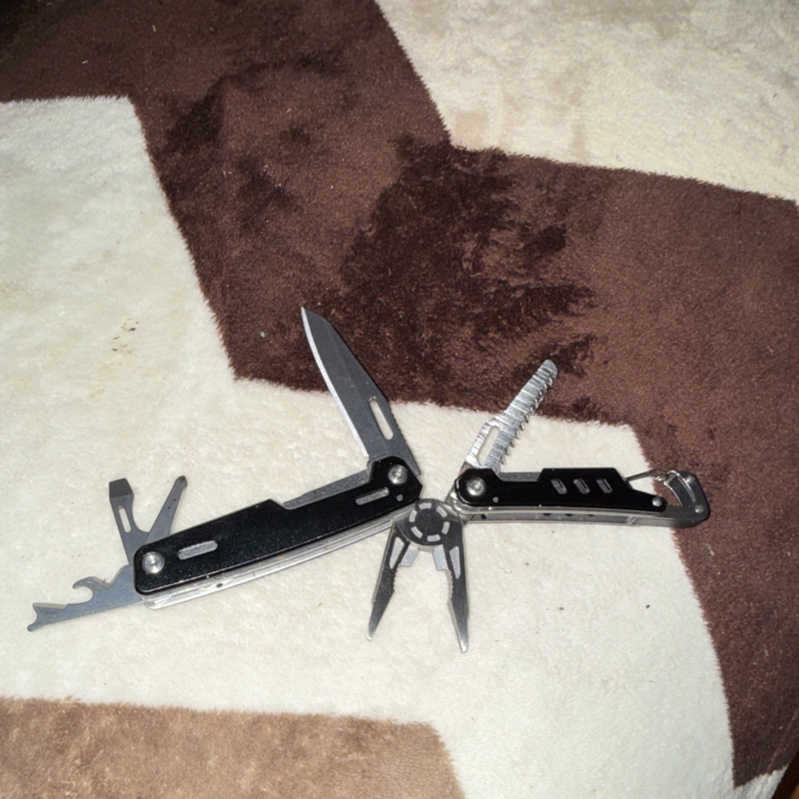 Black Silver Stainless Steel Multi-Tool Plier Knife Saw Carabiner Clip