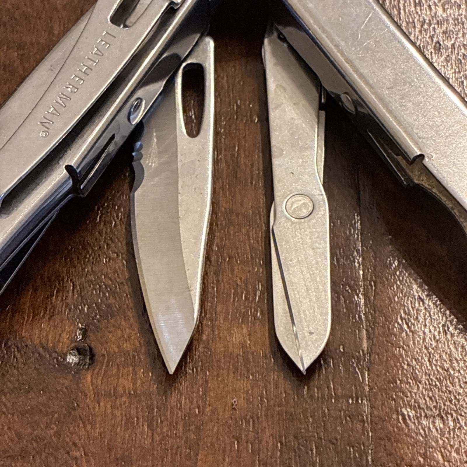 Leatherman Wingman 14 Tools Multi-Tool – Stainless Steel – Excellent