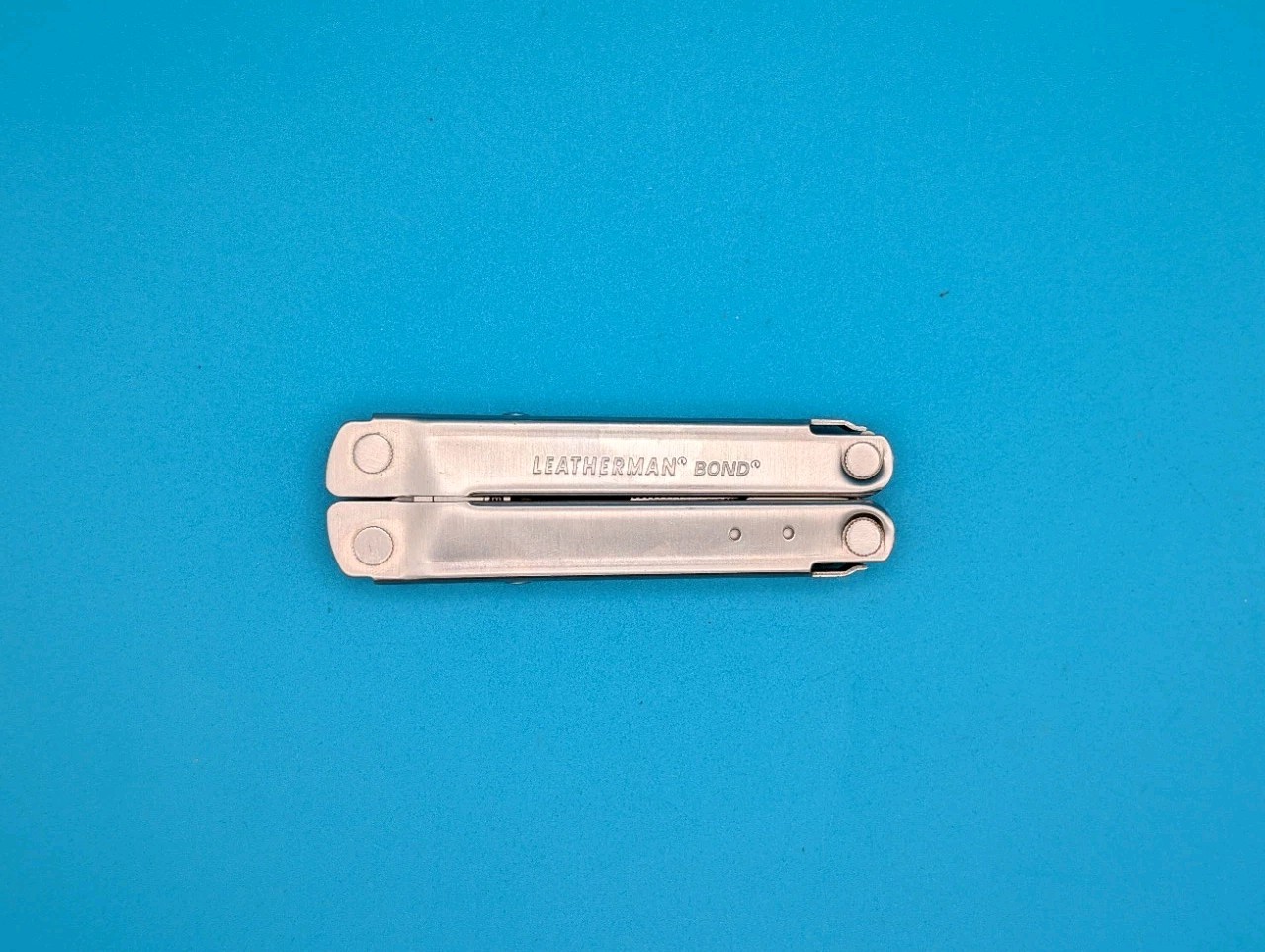 LEATHERMAN Bond Multitool, Stainless Steel Everyday Tool!