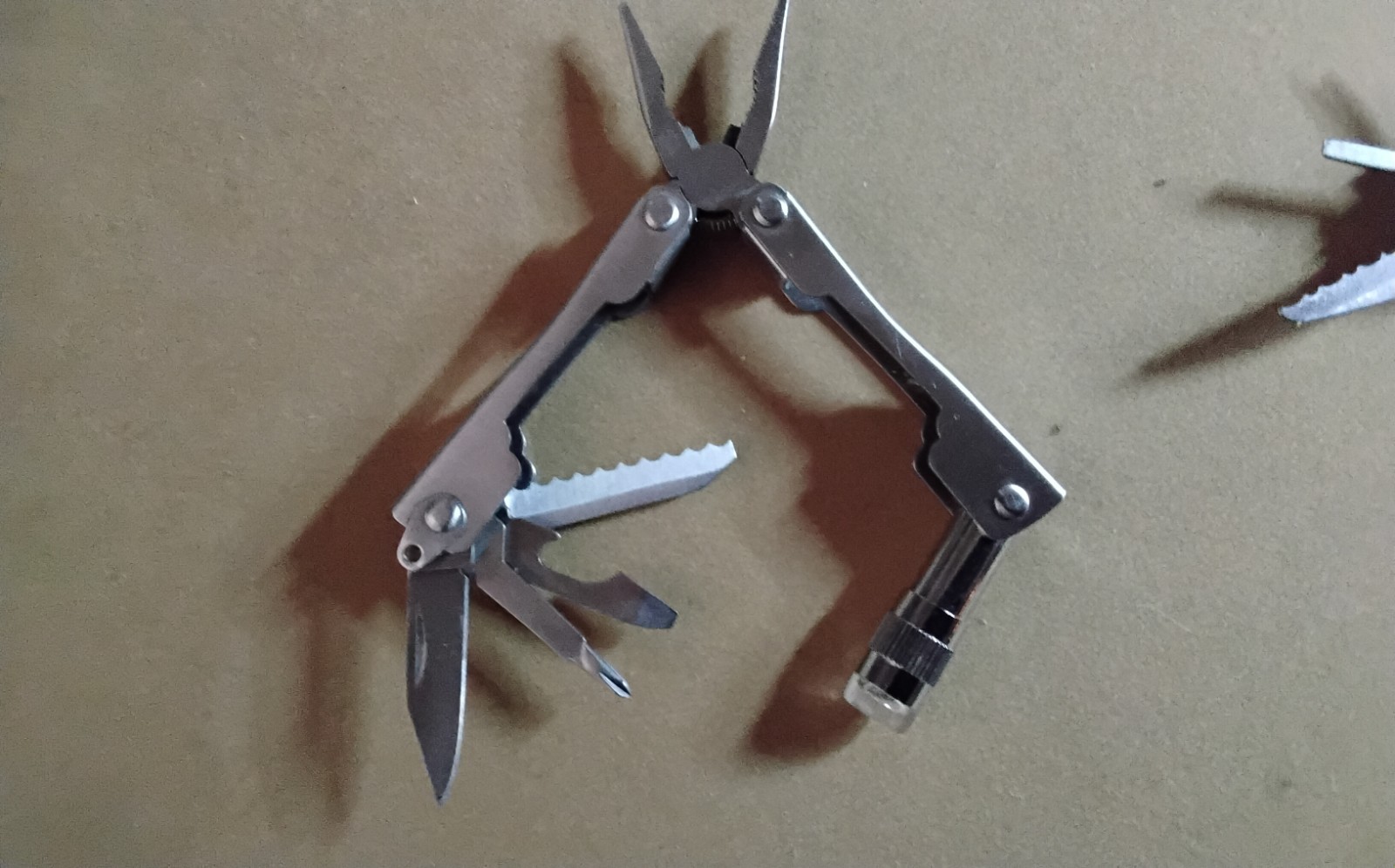 Gerber Solstice Folding Multi-Tool And 4 Other Multi Tools Lot