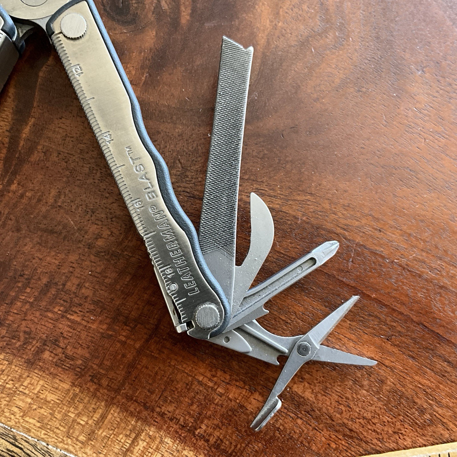RETIRED Date Code 0607 (June 2007) Leatherman BLAST Multi-Tool w Leather Sheath