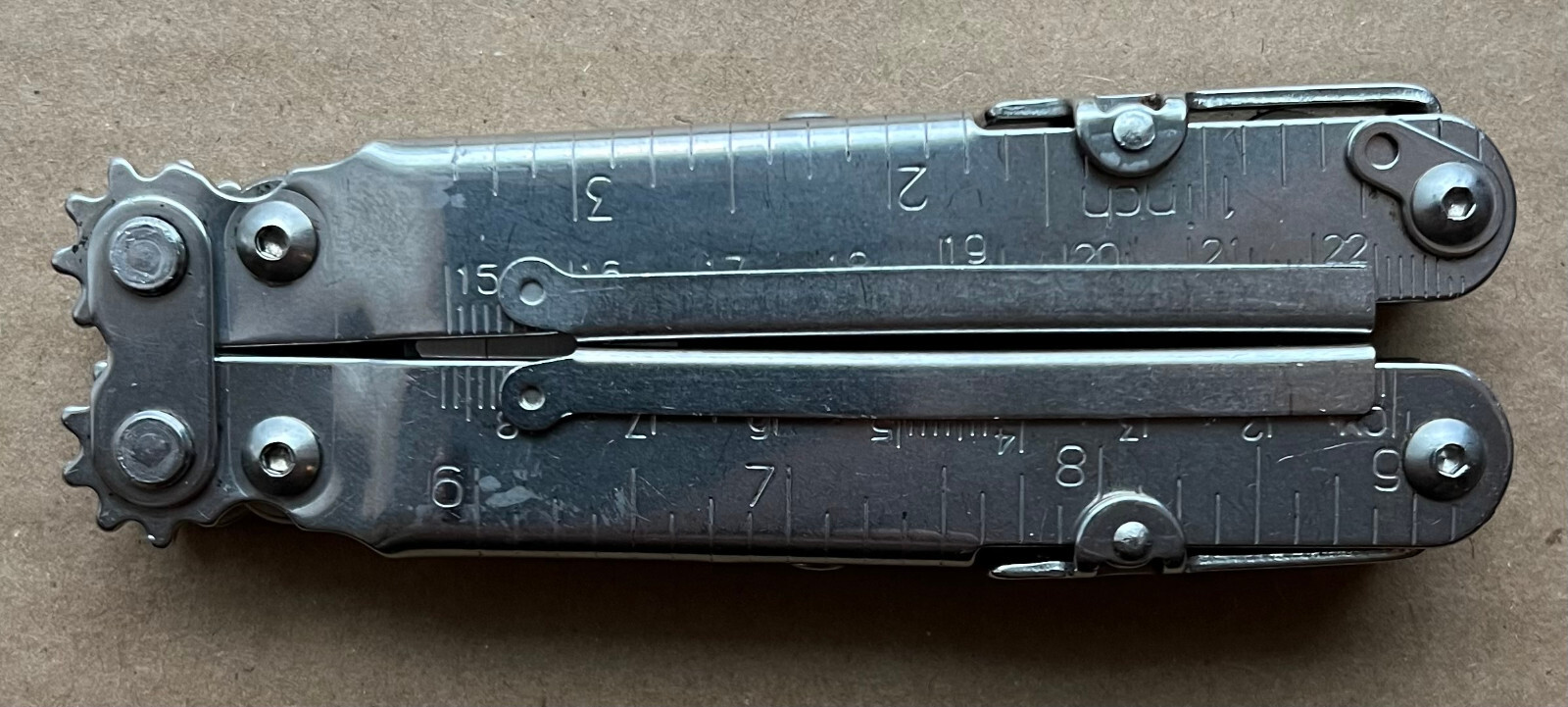 SOG PowerLock Multi-Tools