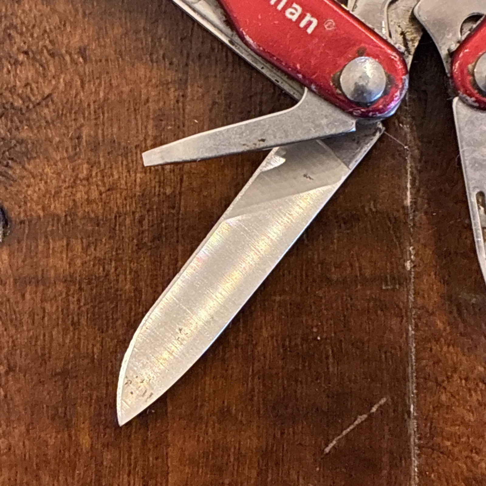 Leatherman Squirt “Radio Shack” E4 Multi-Tool w/Wire Strippers – Very Good