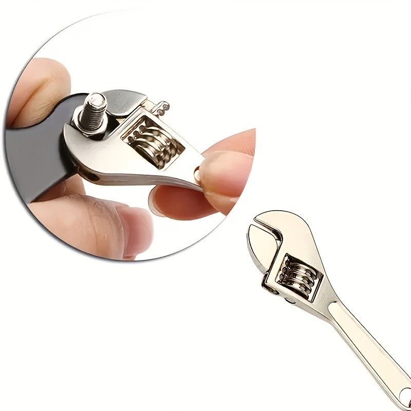 Compact Durable Handy Outdoor-Ready Set of 3 Portable Screwdrivers on a Keychain