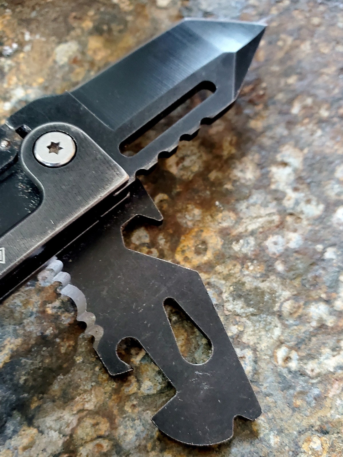 EDCfans Knife, Multitool, Tanto Pocket Knife with Key Clip