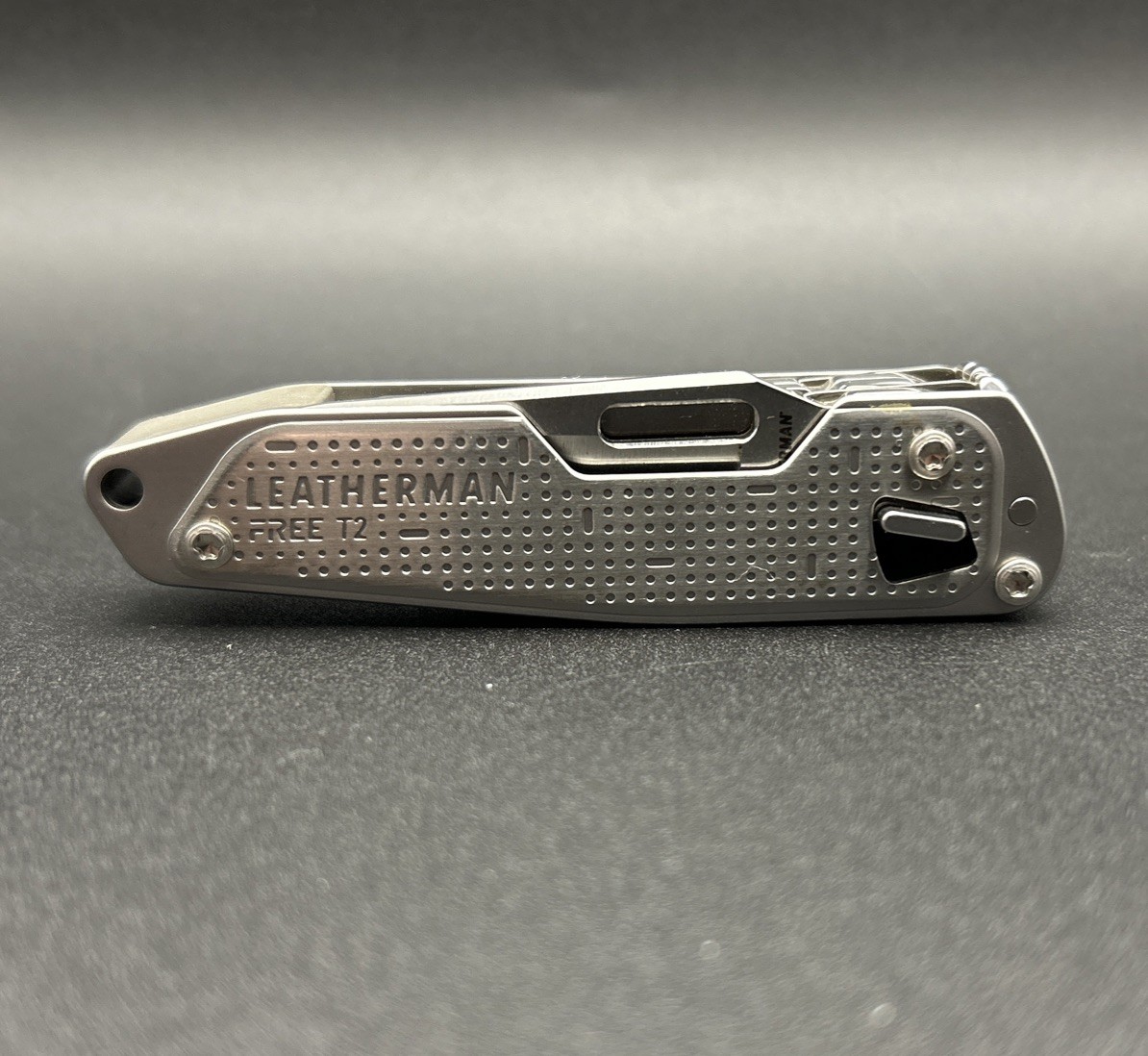 Leatherman Free T2 Multi-Tool Stainless Steel Straight Edge Silver MC-131