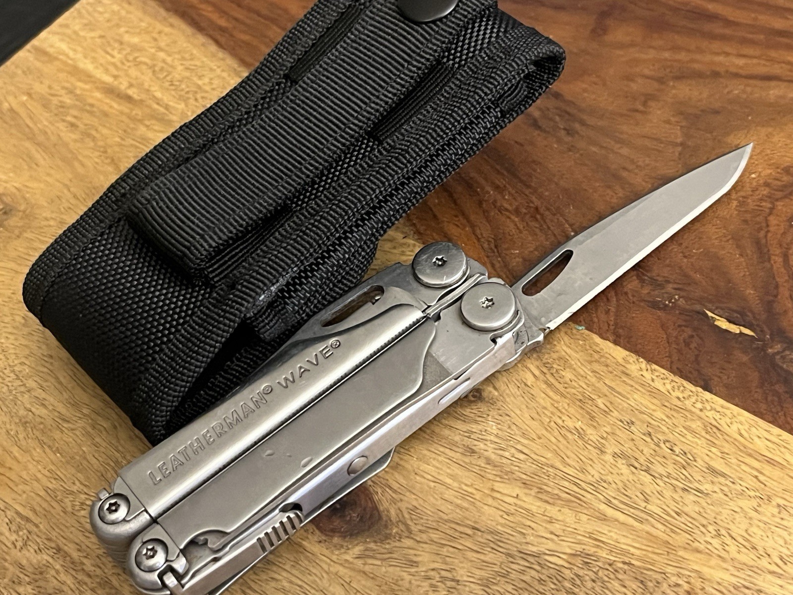 Leatherman Wave Multi-Tool Knife Great Condition!! w/New Molle Sheath ~TASKCo
