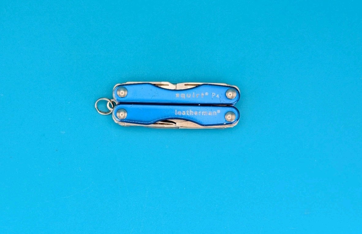 Leatherman Squirt P4 Multi-Tool, Key Ring, Retired, BLUE!