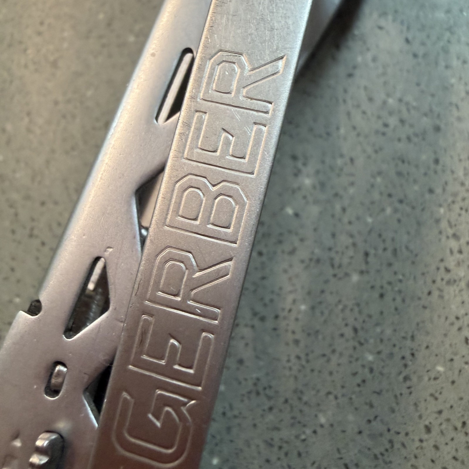 Gerber Suspension NXT Multi Tool Pliers Knife Screwdriver Stainless Steel