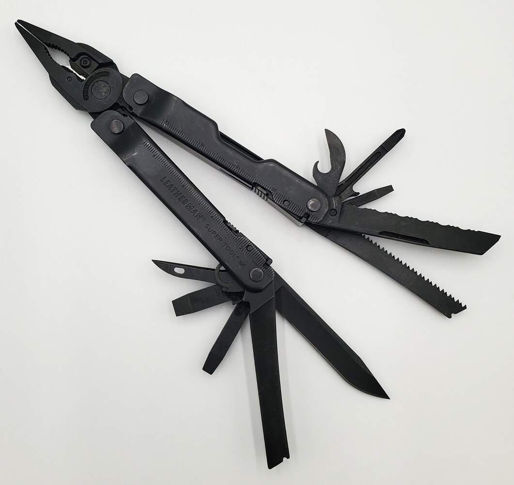 Leatherman Super Tool 300 Multi-Tools – Black