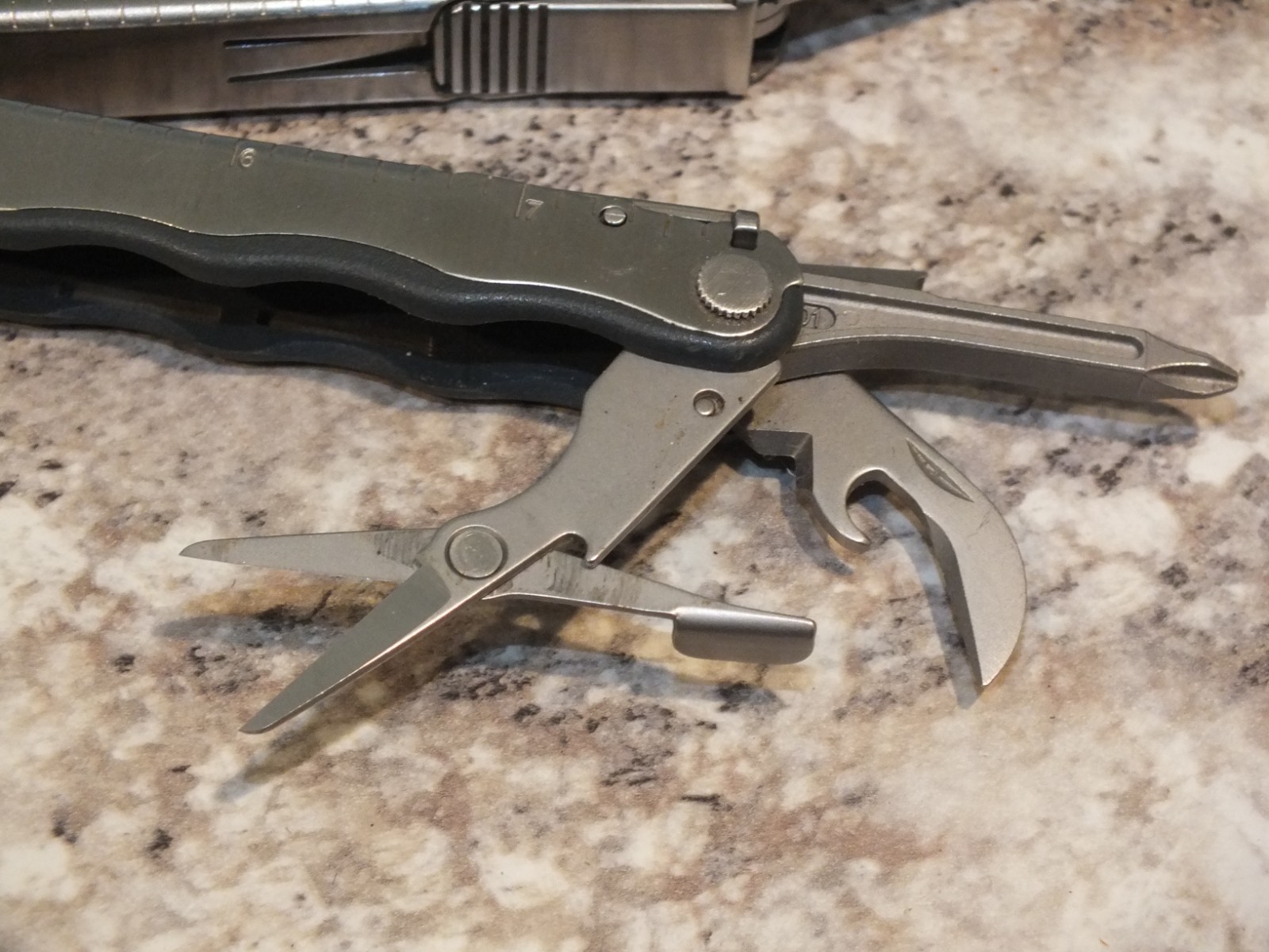 Leatherman Fuse Multi Tool 0405 Date Code