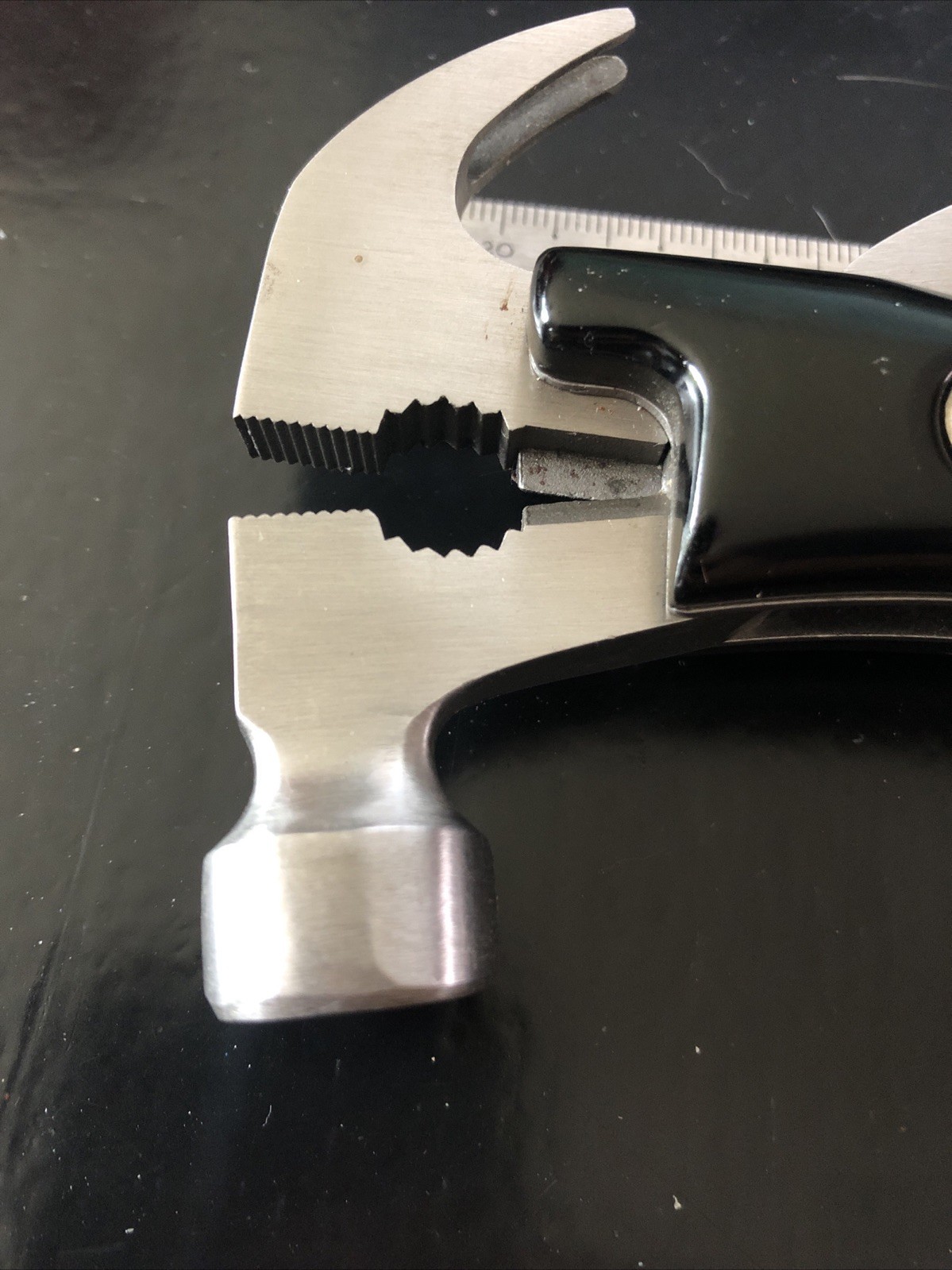 Stanley 11-in-1 Hammer Multi-Tool Hammer Screwdriver Pliers Saw File TB