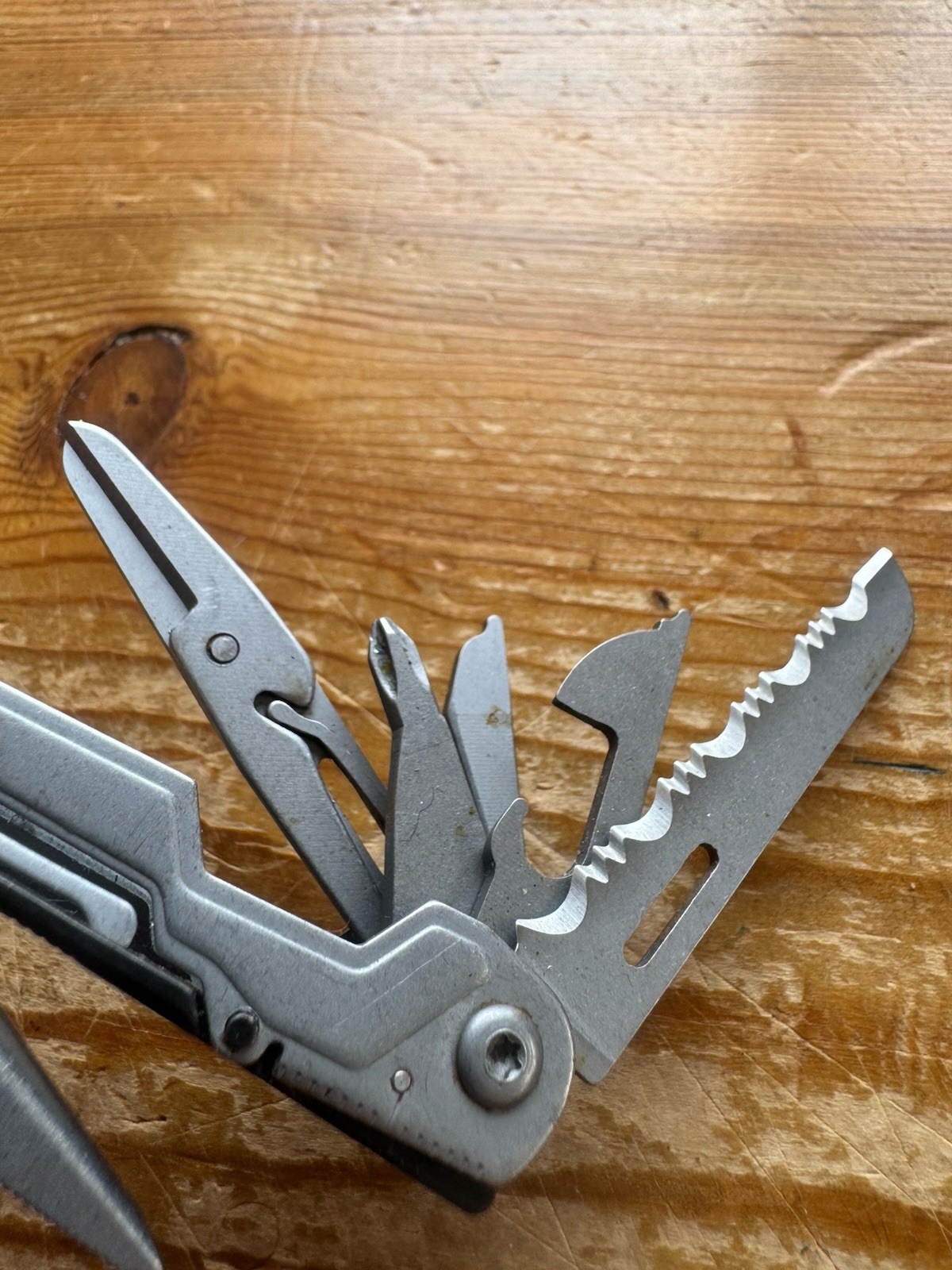 SOG PowerPint Multi-Tool