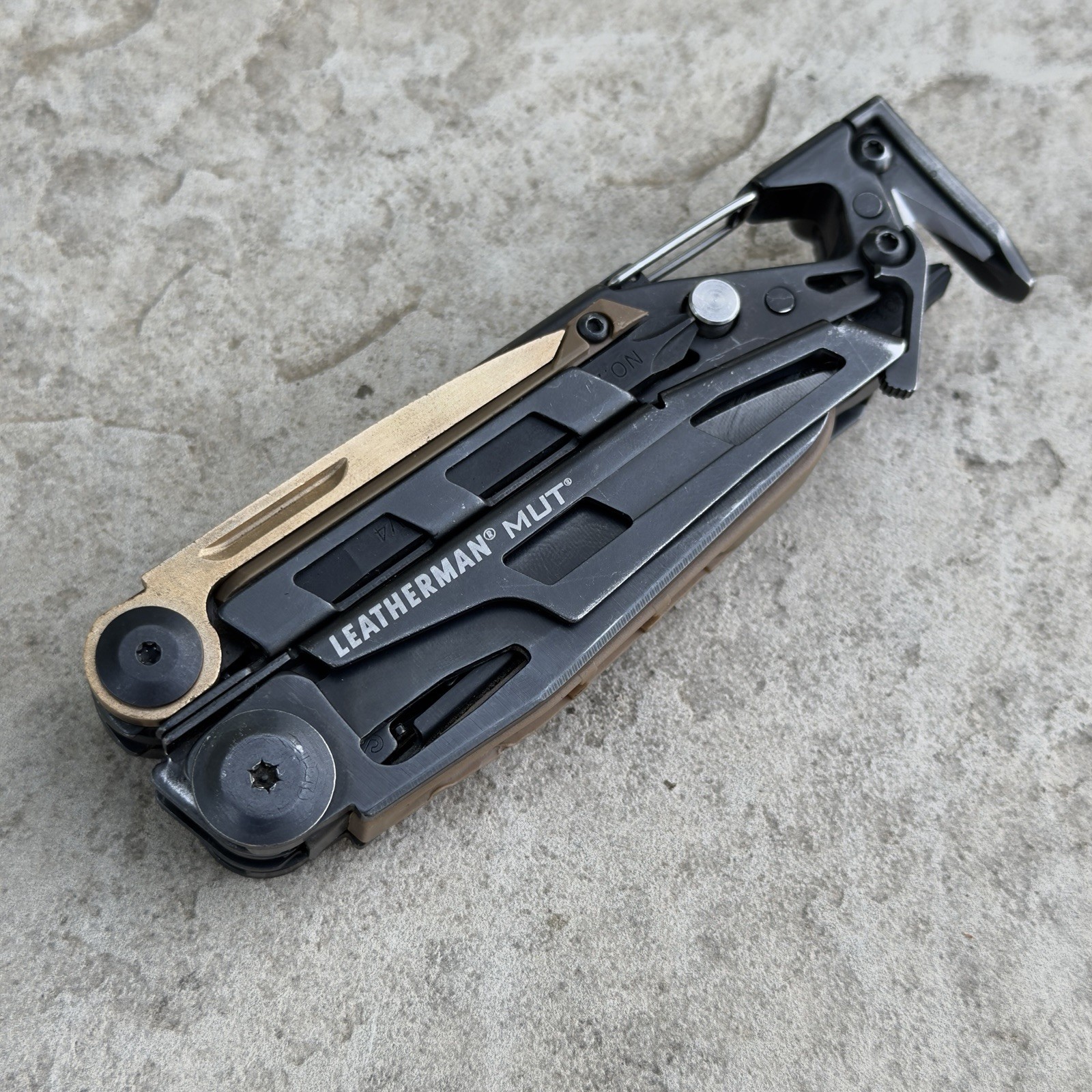 Leatherman MUT EOD Black multi tool Brown/Tan