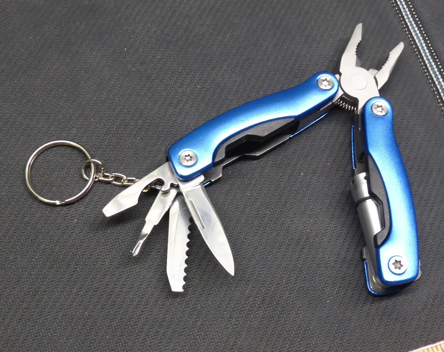 Mini Multi Tool w/ Led Light, Nylon Sheath, New Unused