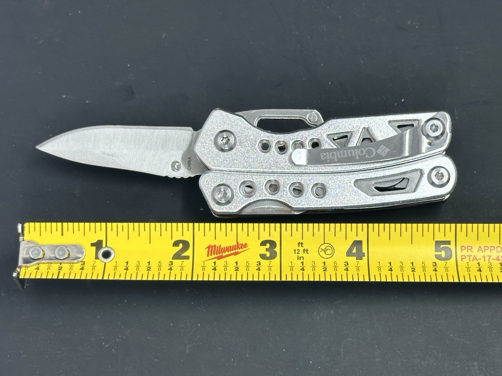 Columbia 9 Function Multi-Tool New Condition Pliers, Knife, Screw Drivers