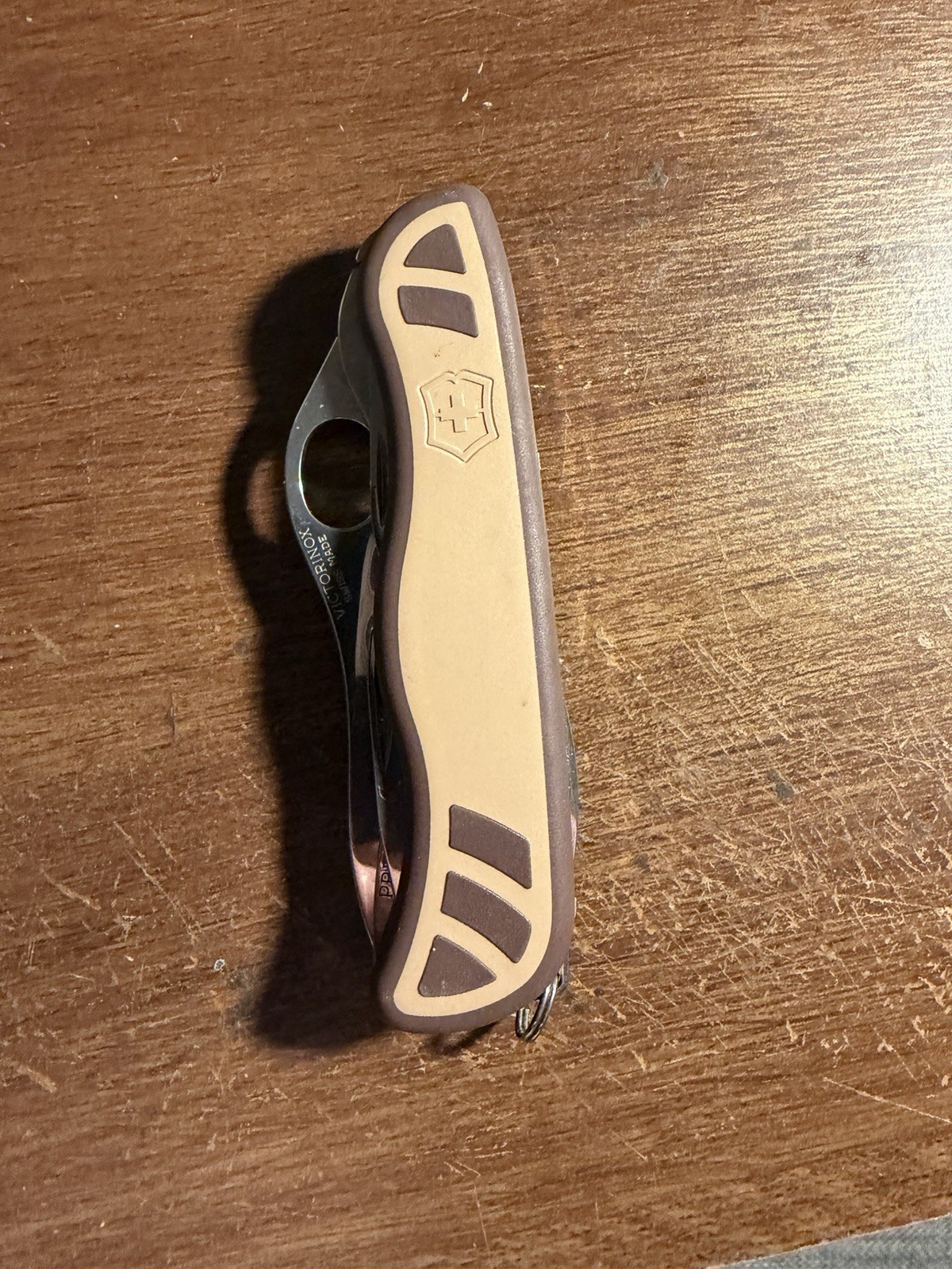 Victorinox Trailmaster Swiss Army Multi-Tool Knife Saw, 10 Tools Beige/Brown.￼