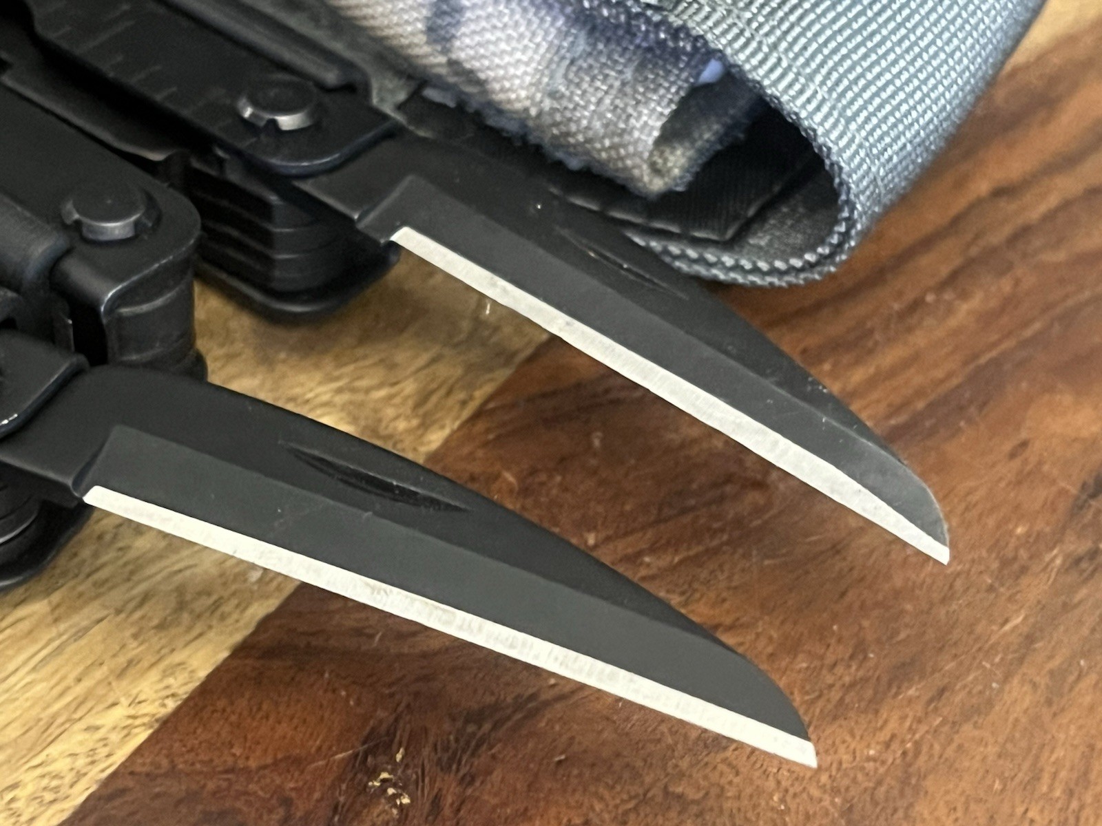 -USA- Gerber Multi Tool MP600 SUPER Nice! w/Gerber Sheath TSA Confiscated Lot 2