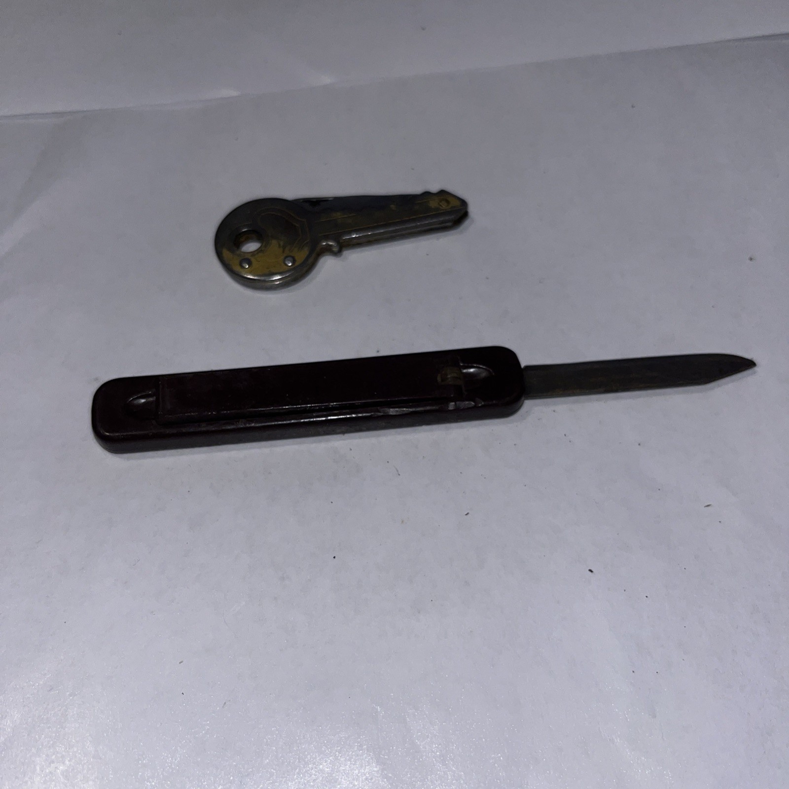Mini Pocket Foldable Keychain Knife Small Vintage Secret Folding Knife B5