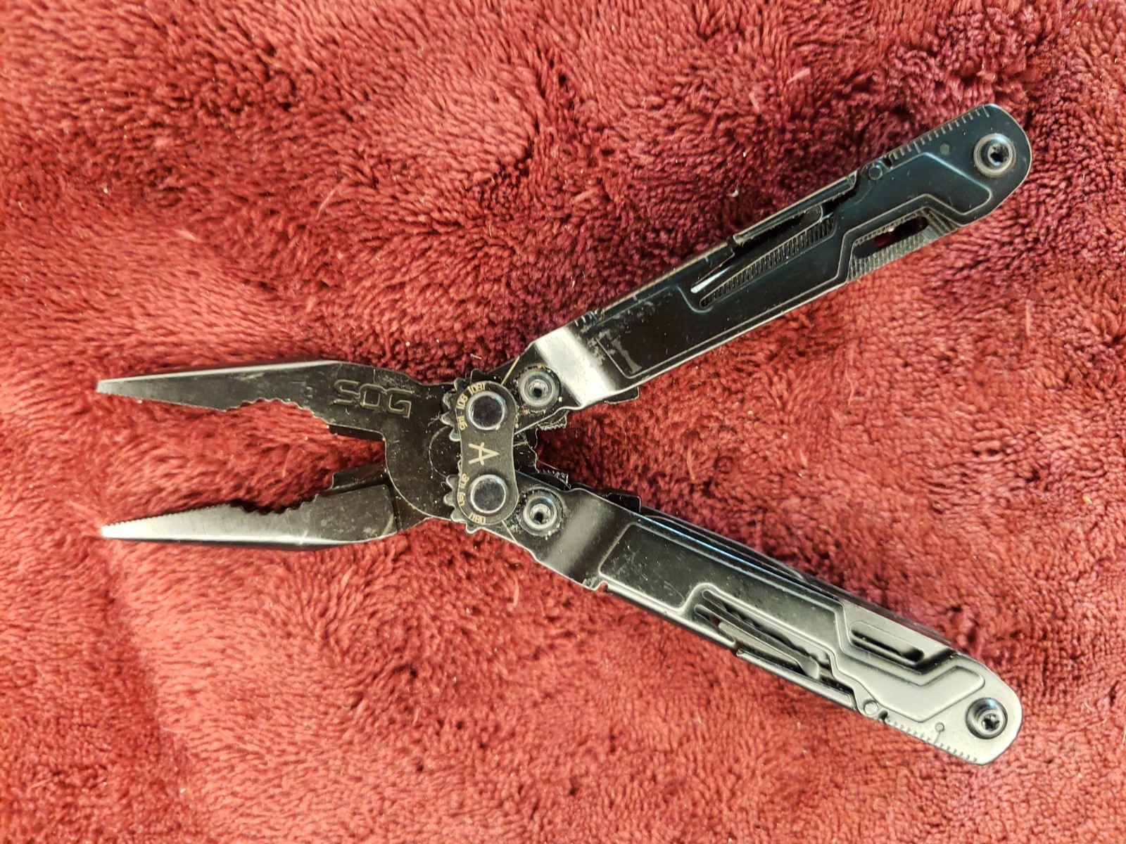 🔪 SOG PowerPint Black Multi-Tool Pocket Knife Folding Pliers