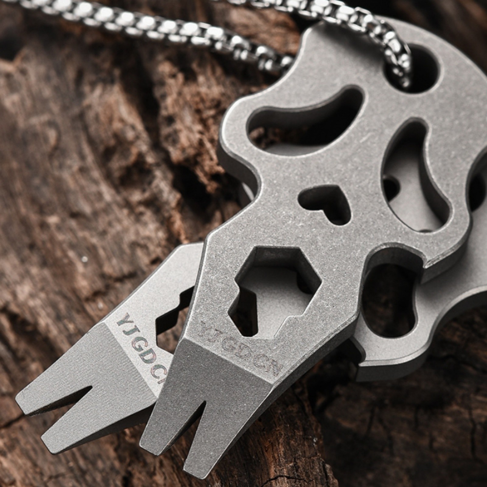 Titanium Alloy Skull EDC Pry Bar Multi Tool Keychain Bottle Opener Hex Wrench
