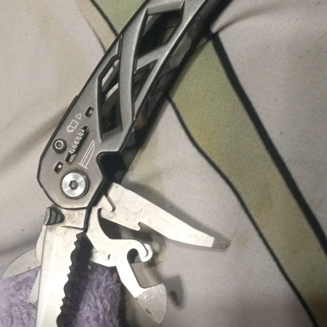Gerber Suspension Muti Plier 9 Piece Tool universal wrench and more