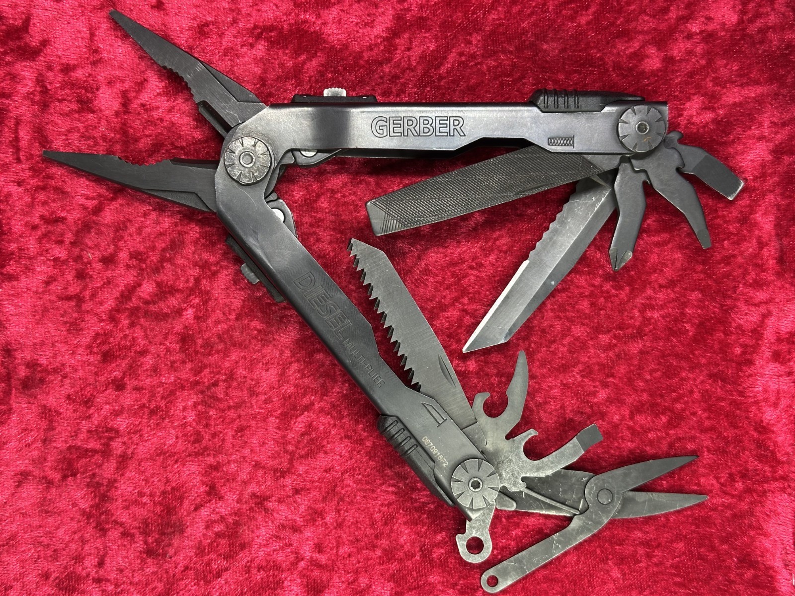 Gerber Diesel Multi-Plier Black NeedleNose 12 Tool Multi-Tool w/Sheath (615)
