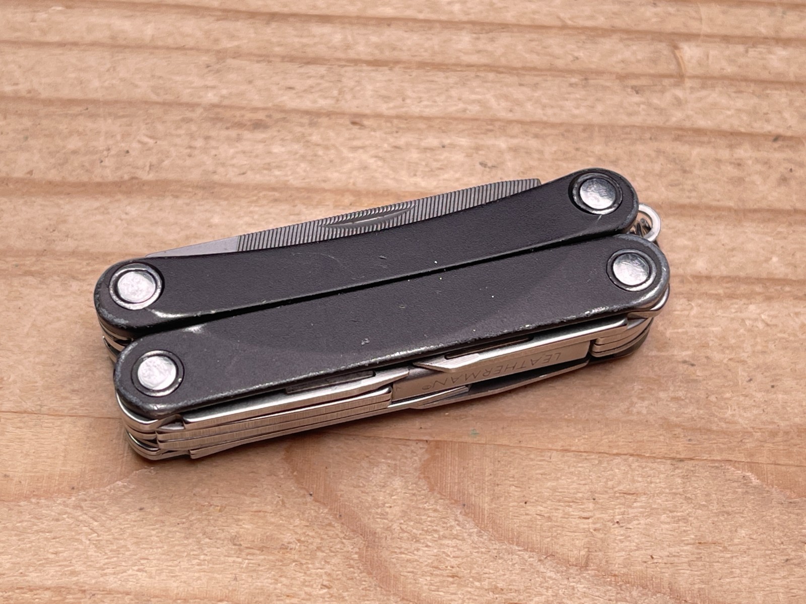 Leatherman Squirt PS4 Black Multi-tool Knife – Broken Scissors Spring – Retired