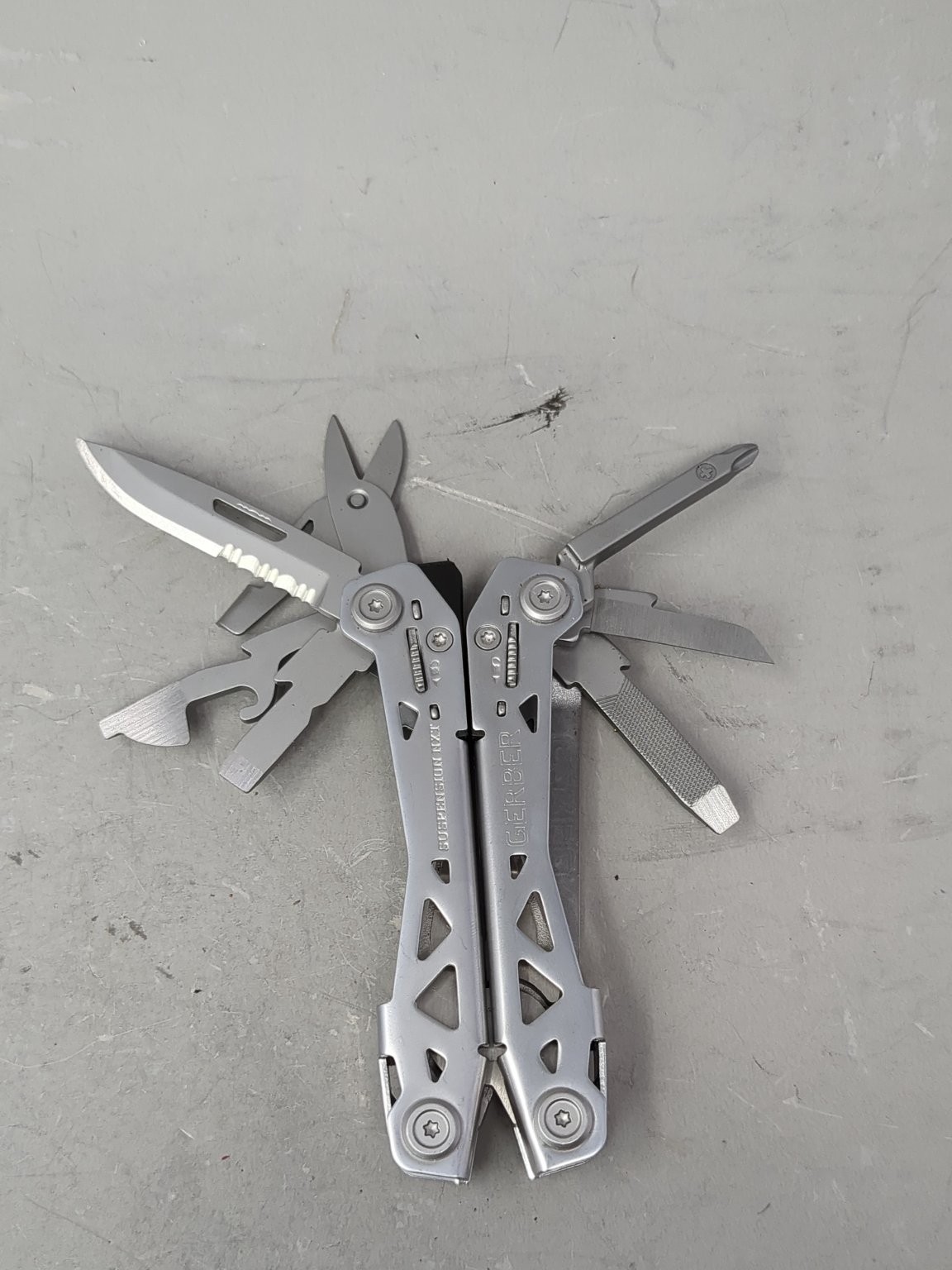 Gerber Suspension NXT Multi-Tool Stainless Steel 15 Tools Camping