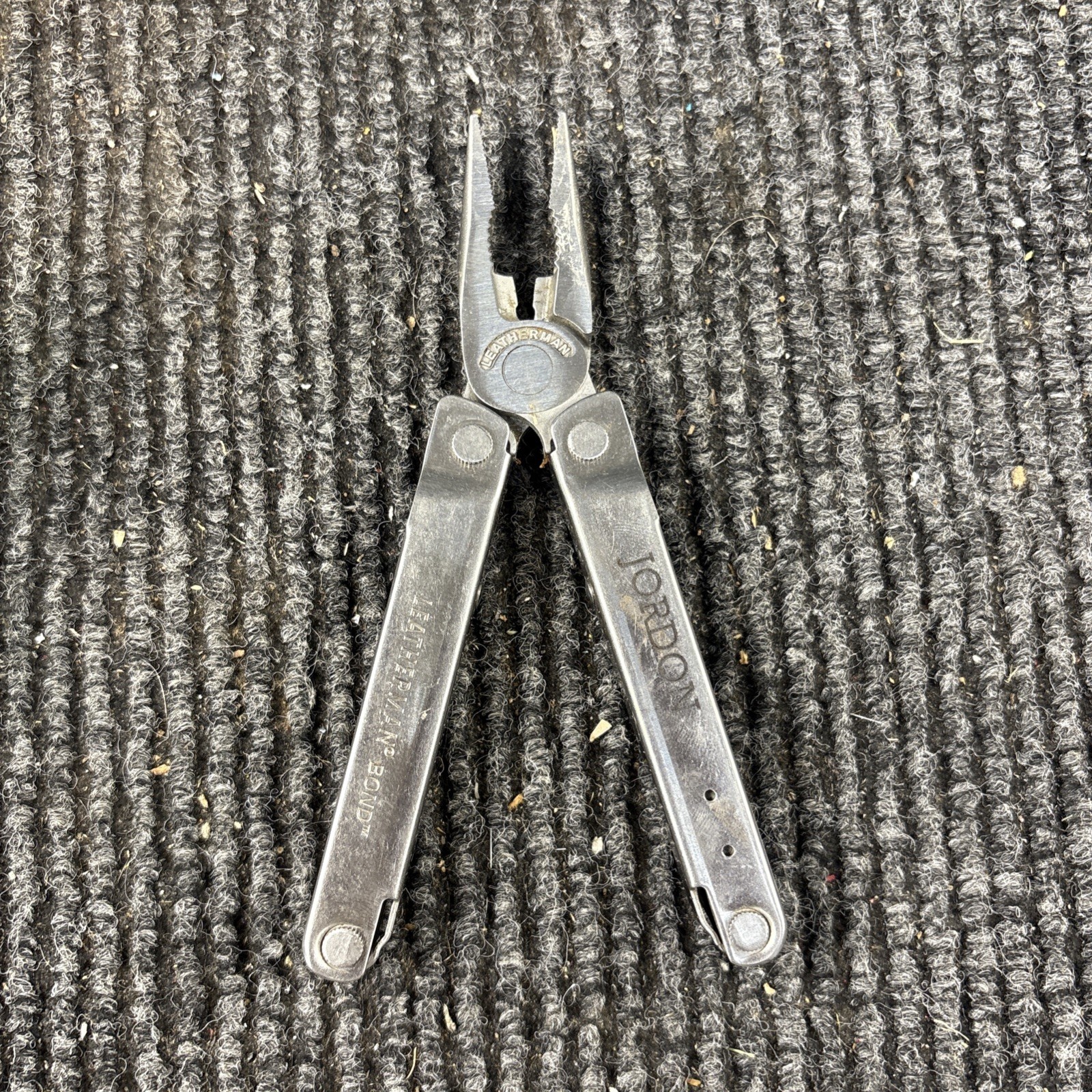 Leatherman Bond Multi-tool Multi Tool Silver Knife File Screwdriver Used (104)