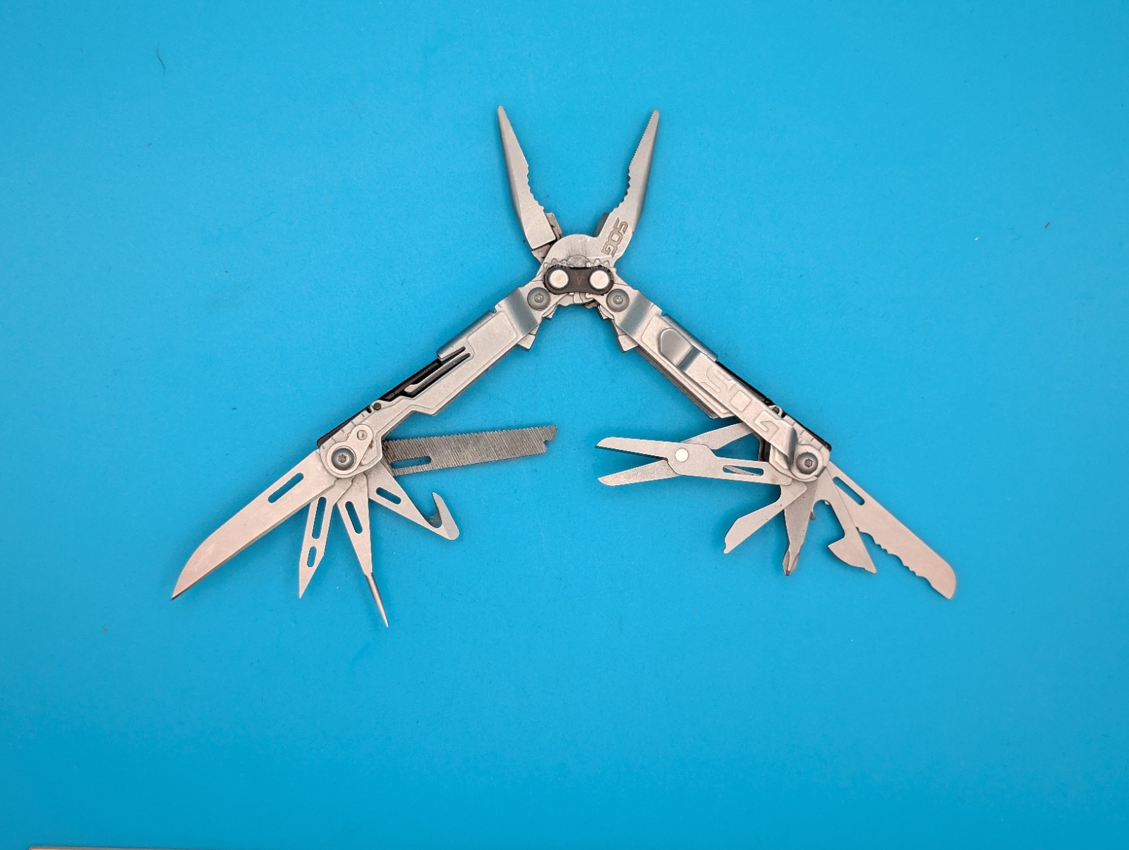 SOG PowerPint Tool Compact Lightweight Silver Multi-Tool!