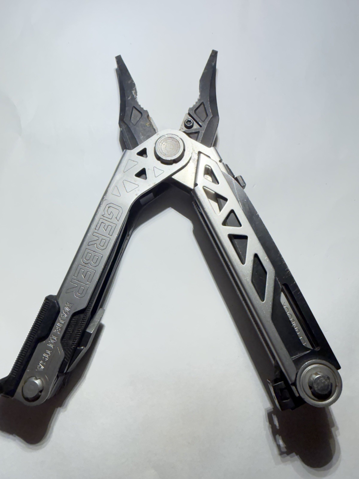Gerber USA 08722 Combat Tactical Knife/multi-tool with Sheath