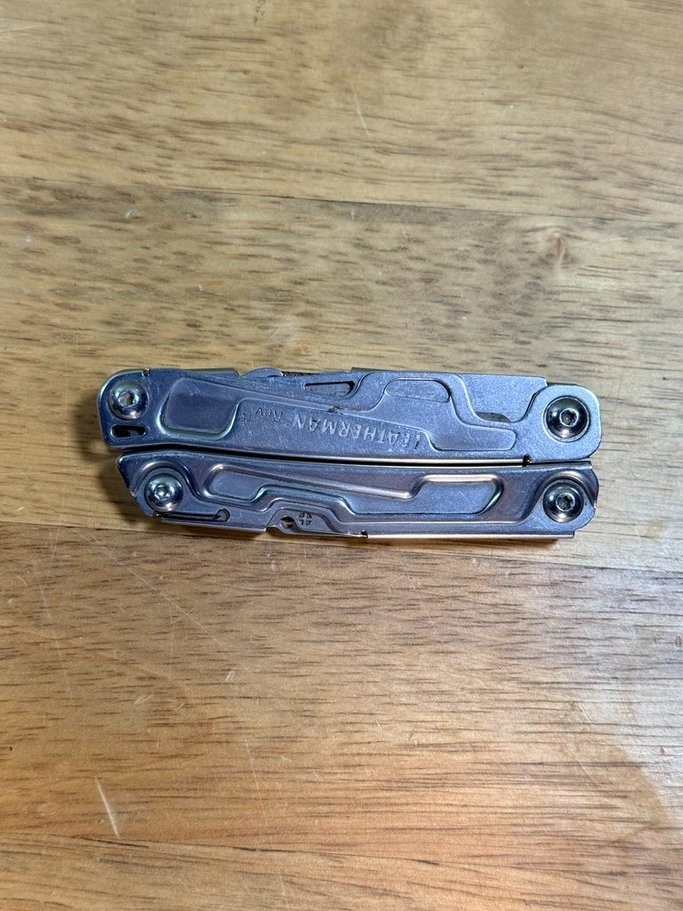 Leatherman Rev Stainless Steel Multi-Tool Pocket Clip Pliers Knife EDC Tool Used