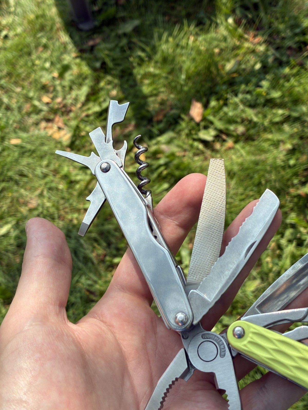 Leatherman Juice XE6 Multi-Tool | Moss Green | 831931 | Made in USA | New In Box