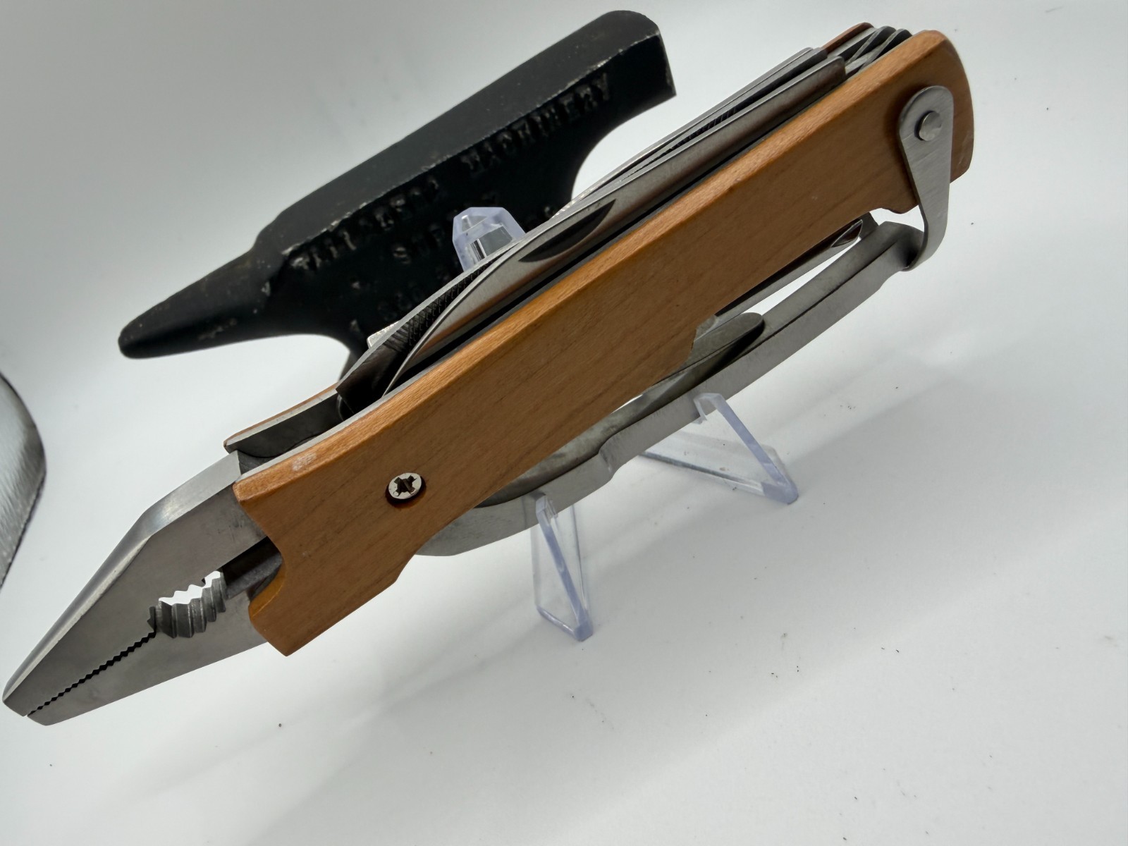 Multi Tool Vermont with Sheath