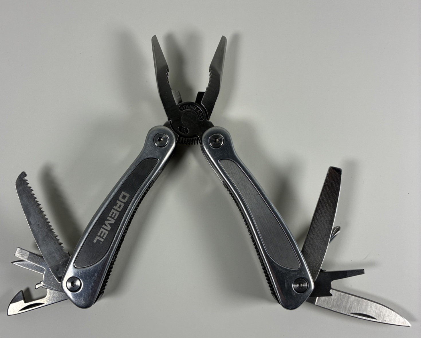 Dremel 10-in-1 Stainless Steel Multi Tool Plier Outdoor Pocket Fold Knife