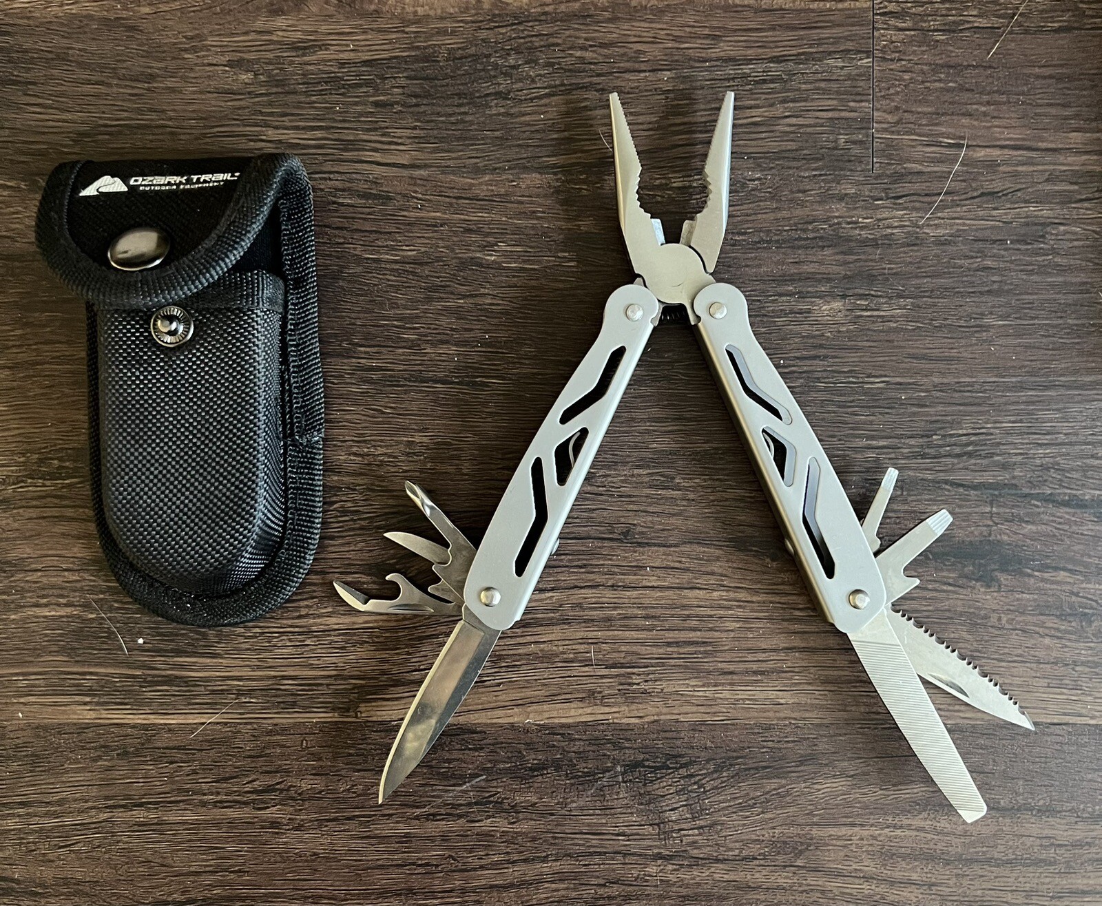 Ozark Trail Multi tool Leatherman all in one + pouch
