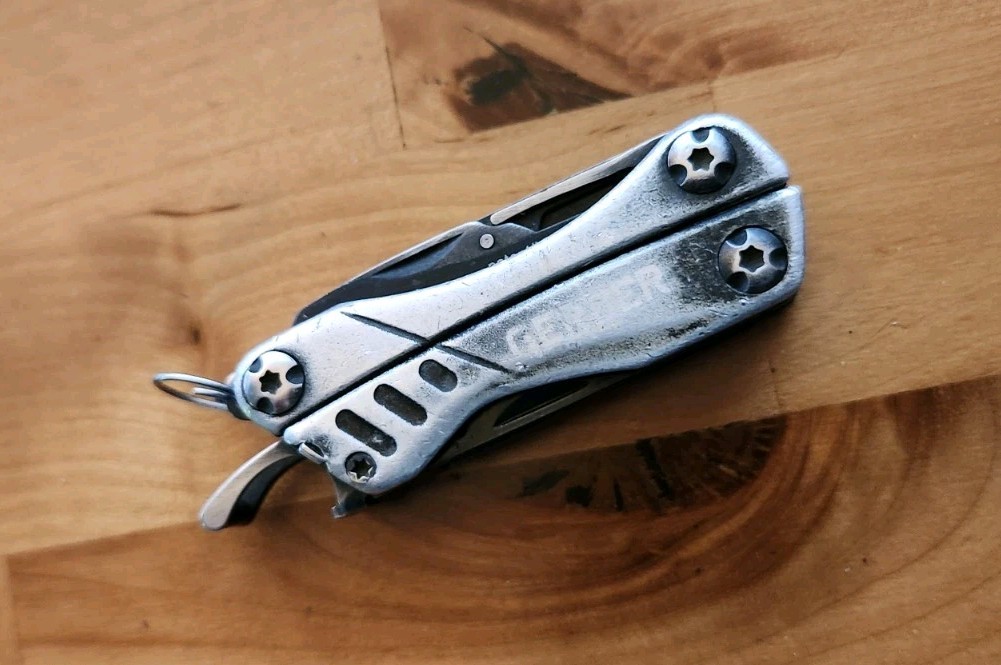 Gerber Dime Black – 9 Functions (USA) – Good Condition, Free Shipping – Y29