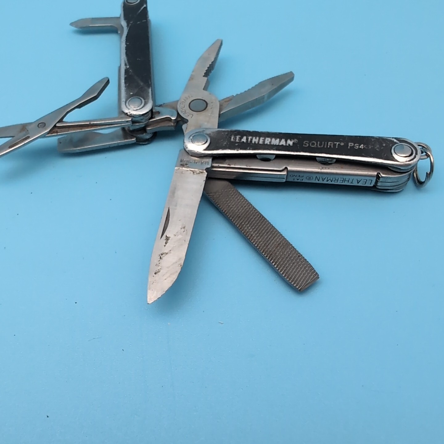Leatherman Squirt PS4 Multi Tool Knife Pliers Scissors MATTE BLACK Q91