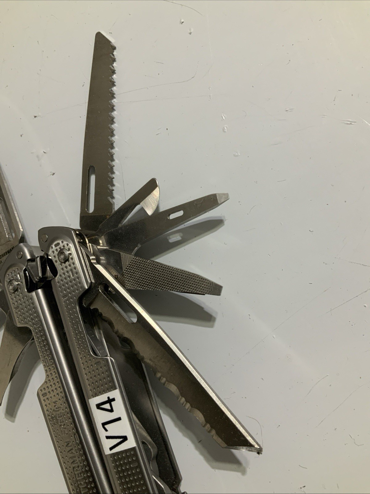 Leatherman Free P4 Stainless Steel Multi Tool Retired – V14