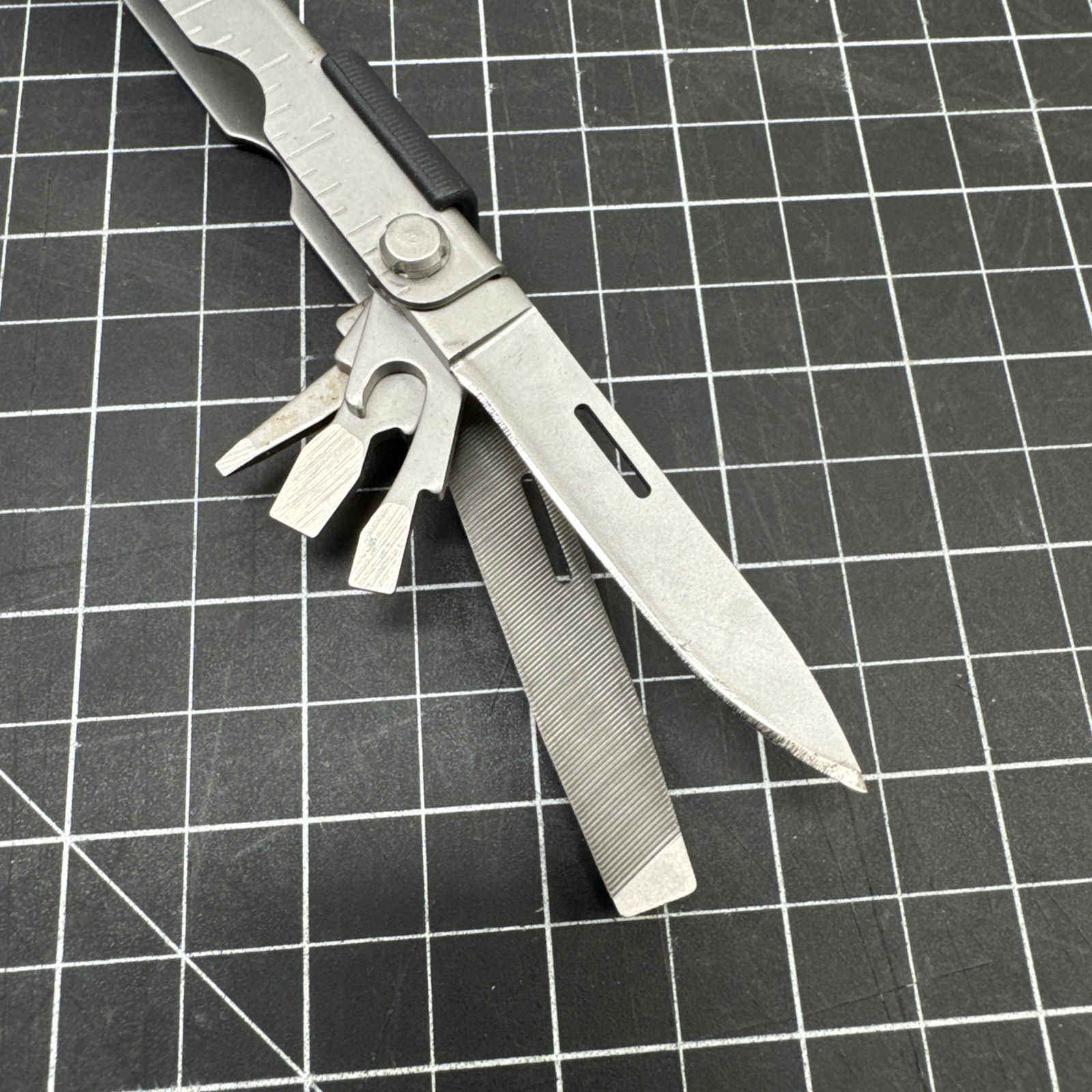 Gerber USA MP 600 Multi-Plier Nice Condition MultiTool Multiplier W/ Sheath B