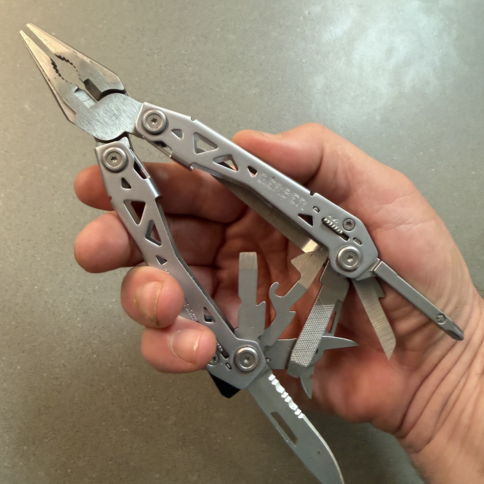 Gerber Suspension NXT Multi Tool Pliers Knife Screwdriver Stainless Steel