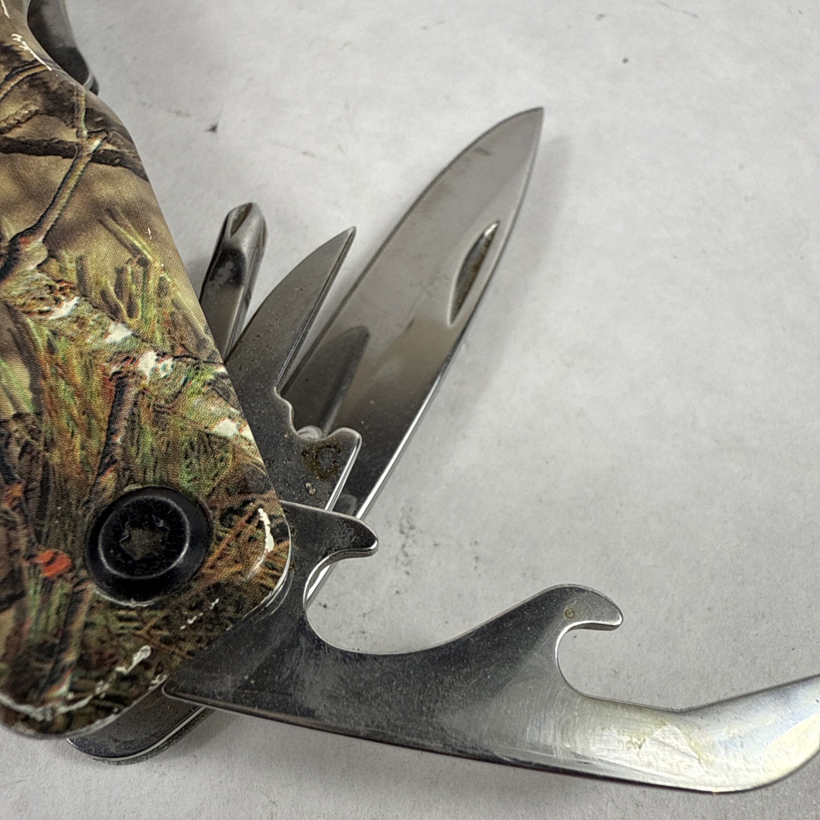 Camo Multi Tool Mossy Oak & Ozark Trail *See Photos Read