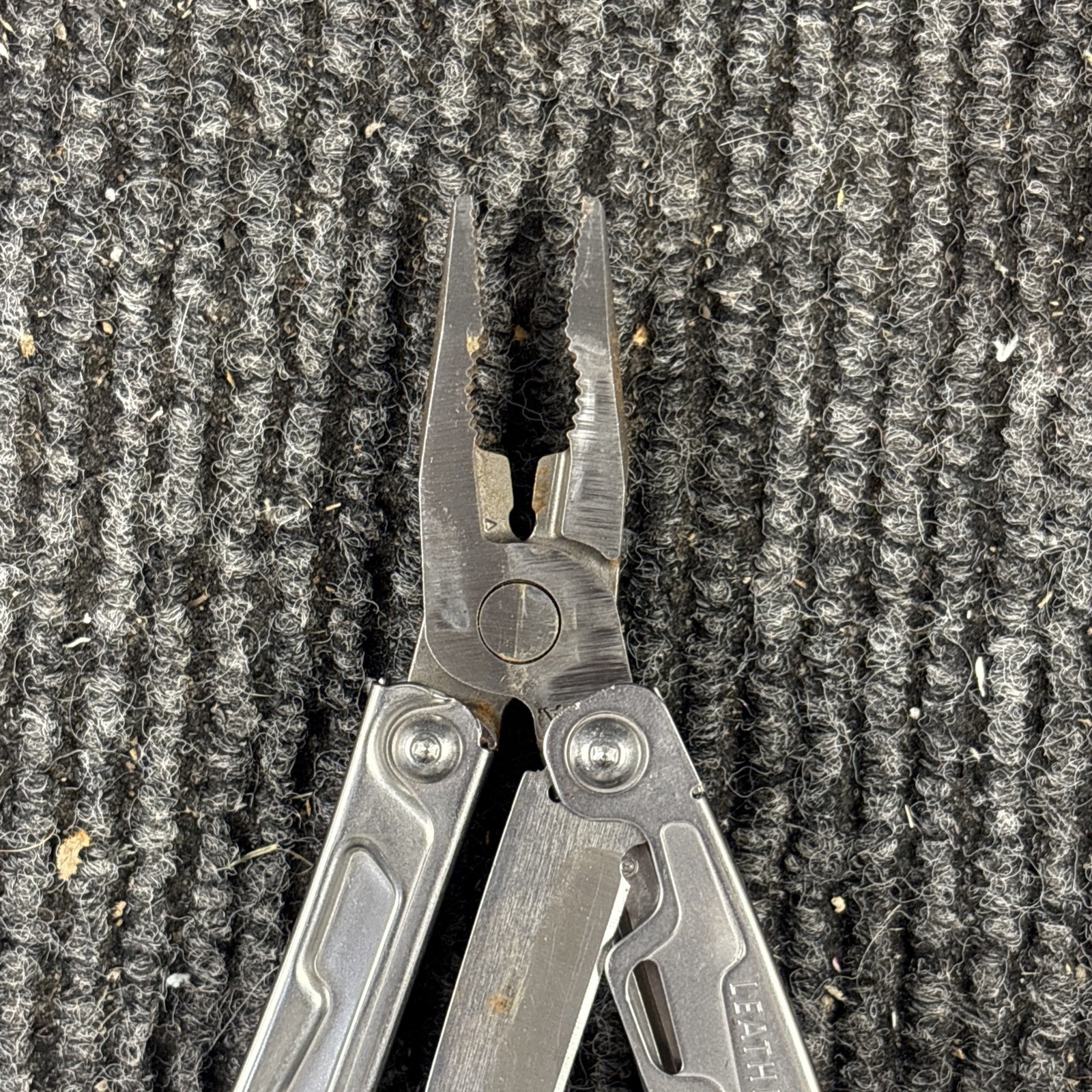 Leatherman Rev 3.8″ Multi-Tool, Stainless! USED (045)